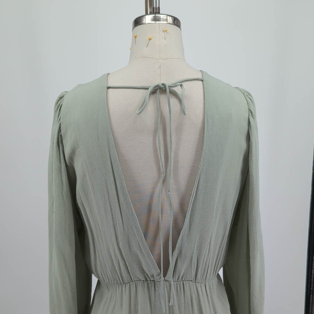 01027 H&M Deep V Neck Maxi Dress Light Green Size XSmall bohemain spring preppy - Picture 4 of 9